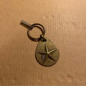 Vtg J. Crew brass star keychain